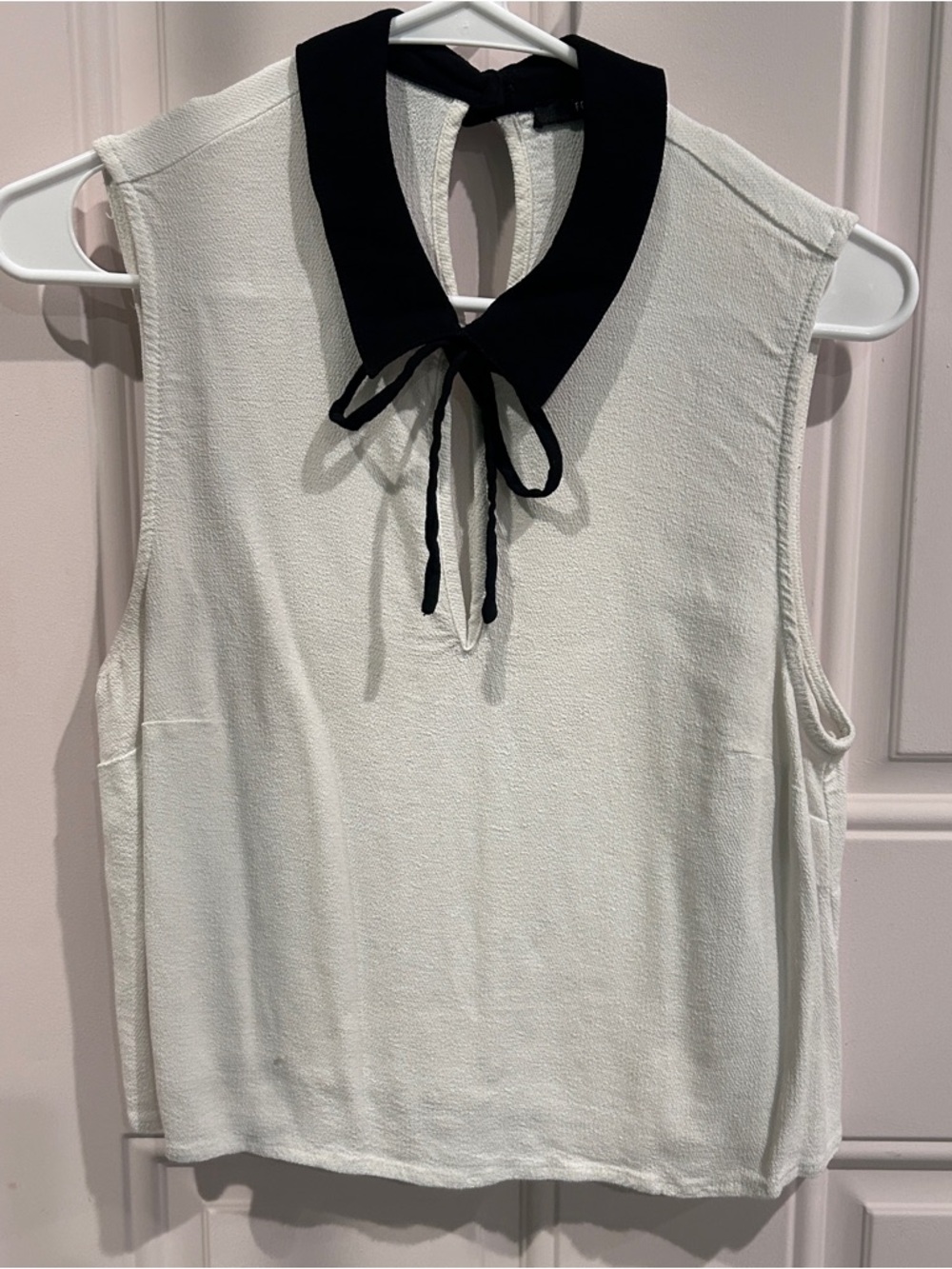 Forever 21 White Sleeveless Top with Black Tie Collar
